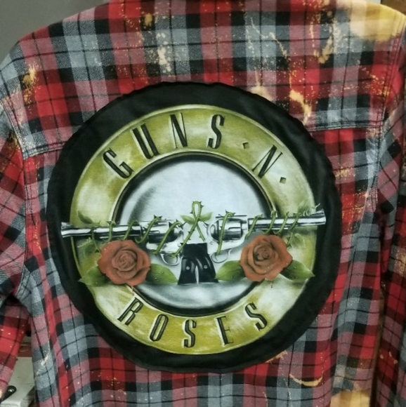 Guns & Roses long sleeve flannel - Picture 2 of 2
